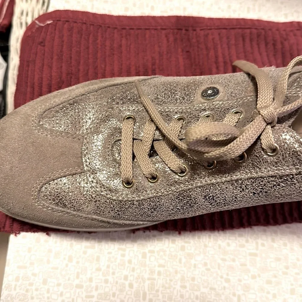 ☘️- IMAC Metallic Beige Leather Sneakers Light Style. Made in Italy Sz 41